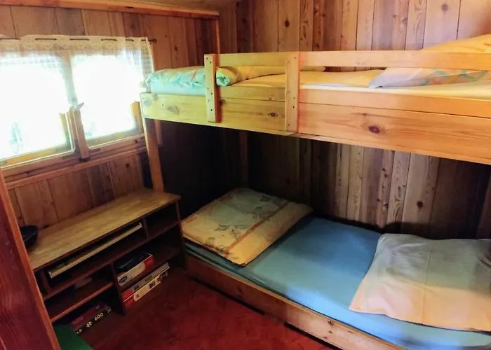 Semesterbostad Domek Schodno *