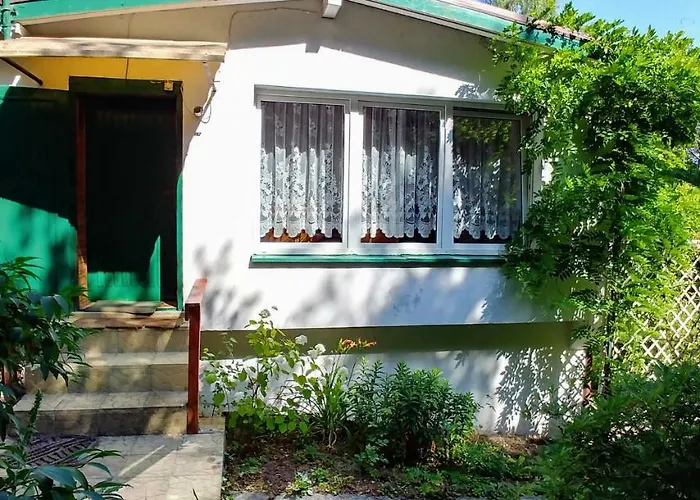 Semesterbostad Domek Schodno *